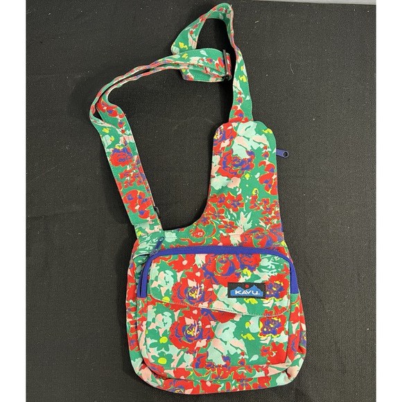 KAVU Vibrant Floral Crossbody Bag Red & Green - Picture 8 of 8